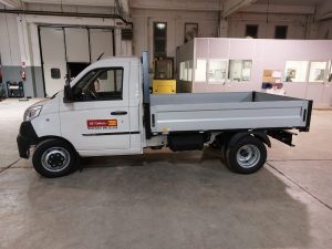 Noleggio autocarro 2 posti piaggio porter