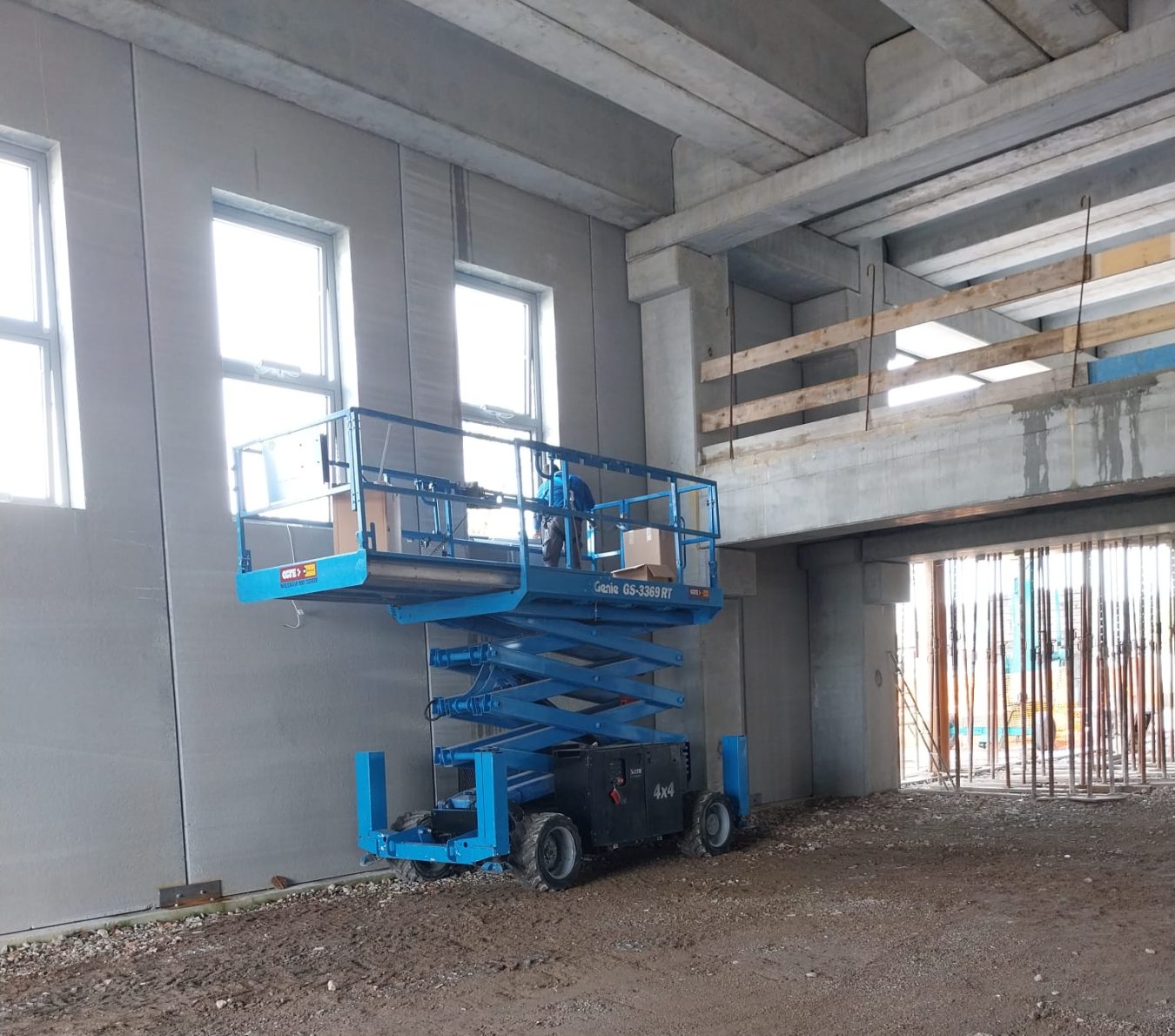 Piattaforma-scissor-CGTE-cantiere Alayan (CGTE) Noleggio