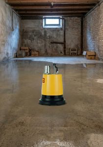 Vertikale Baustellen-Tauchpumpe 120L zur Regenwasserentwässerung und Entleerung zur Miete von Alayan Rentals